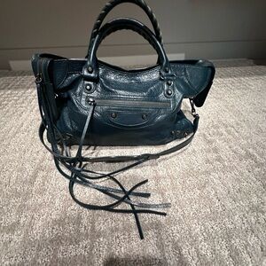 Elegant Blue Leather Handbag